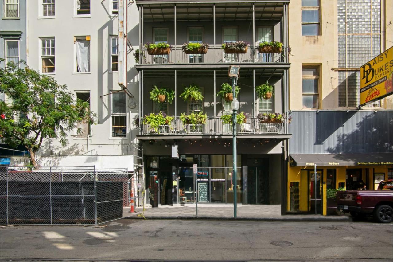 Roami At Bourbon Place New Orleans Exterior photo