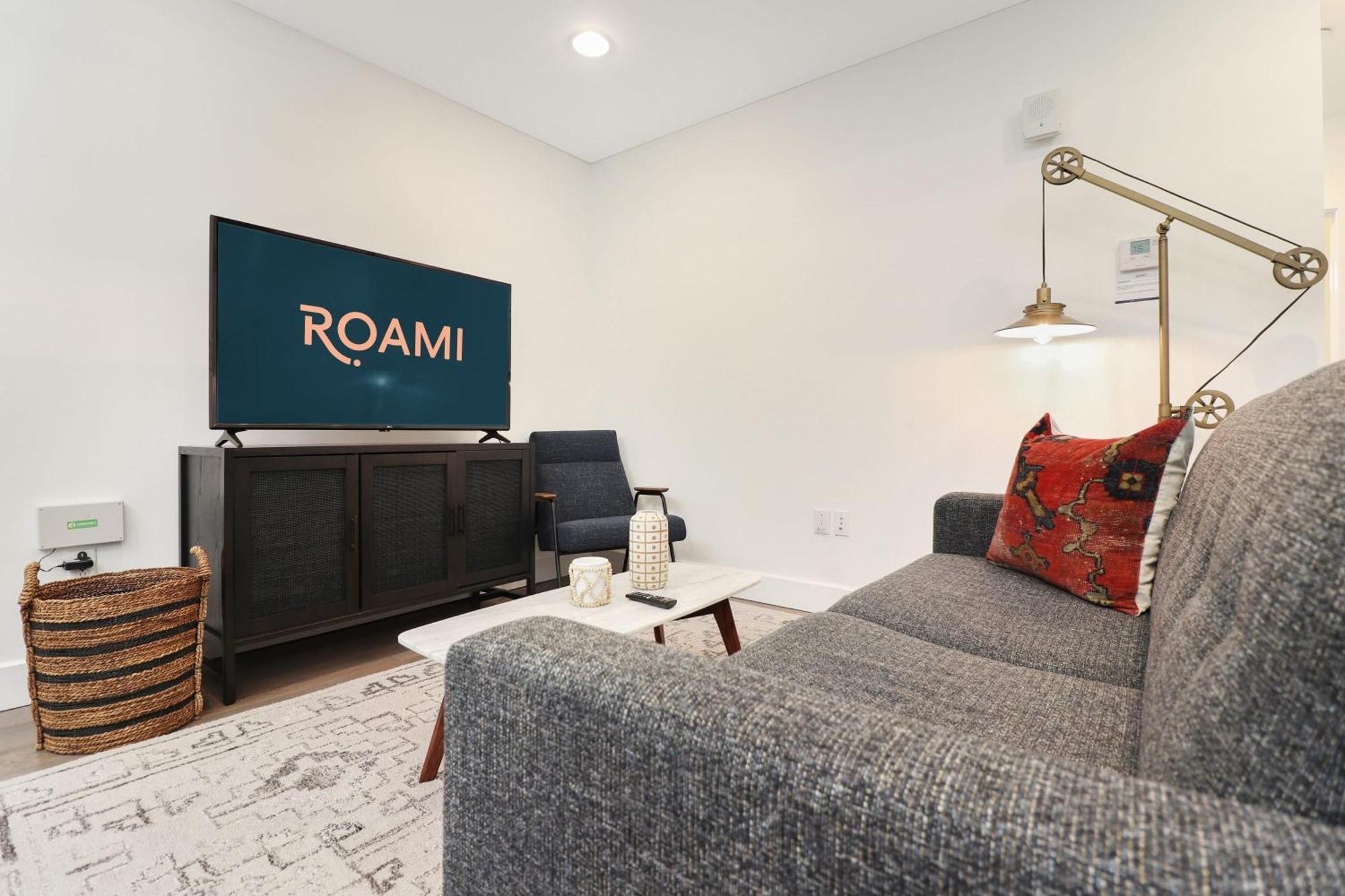 Roami At Bourbon Place New Orleans Room photo